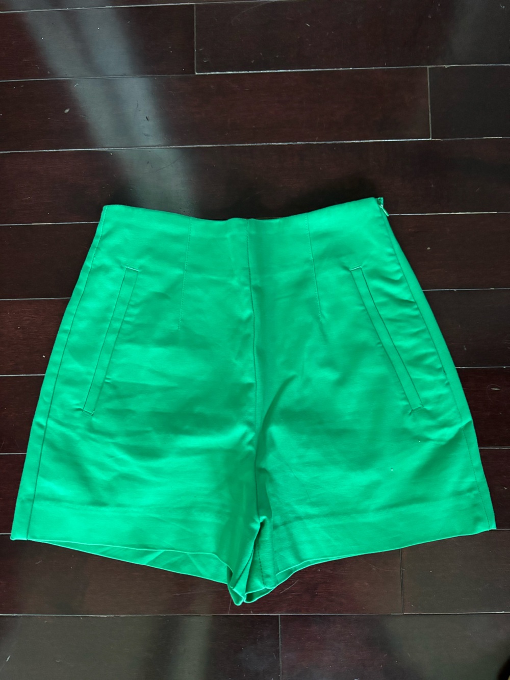 Zara Emerald Green Short with Clean Seams